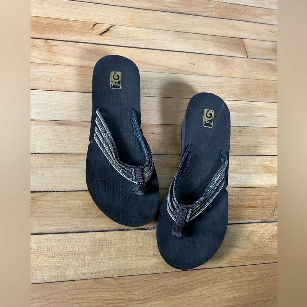 Teva mush sandals brown and blue‎